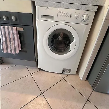 Dans Roi Soleil Apartment *